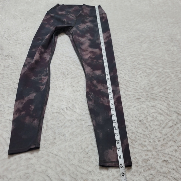 ALO Yoga Solarized High-Rise Tie-Dye Leggings Oxblood Size M - Picture 13 of 16